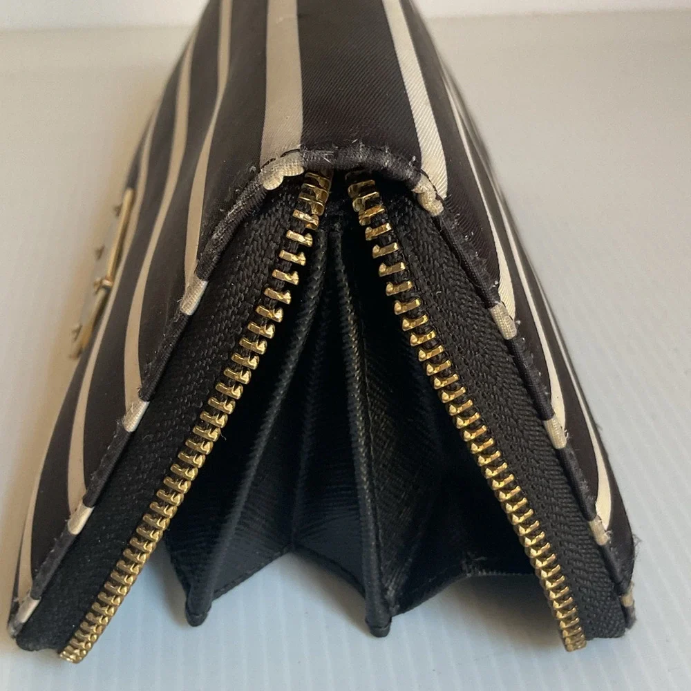 Kate Spade New York Black White Striped Zip Around Wallet Continental Purse